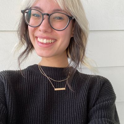Photo of Front Desk Manager, Molly Chow