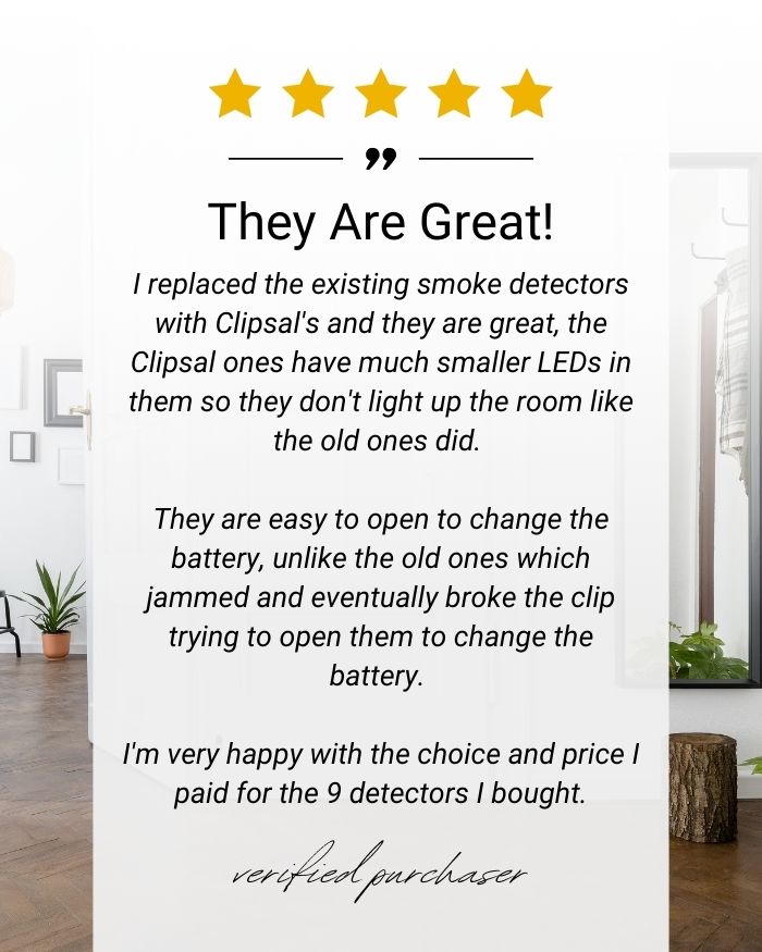 Five star customer review for Clipsal smoke alarms highlighting easy battery replacement and low light LED design
