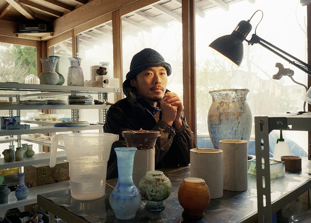 Shun Kumagai dans son atelier