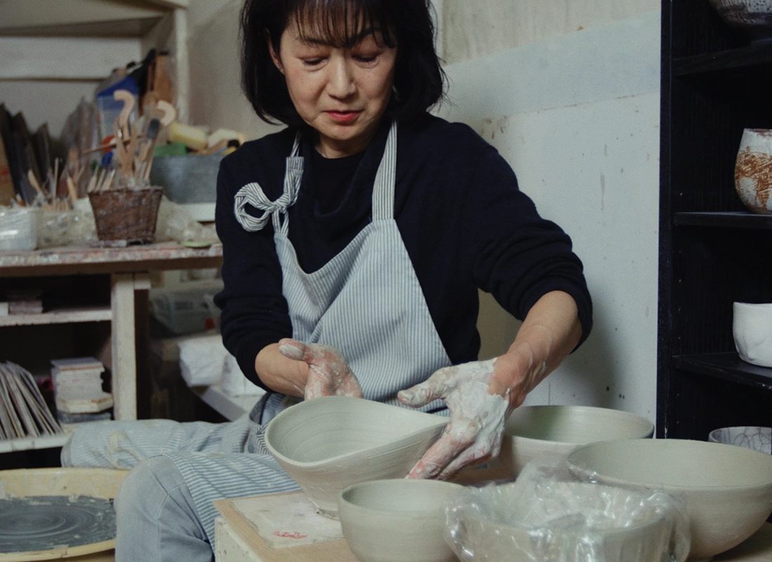 Mami Kanno, céramiste en région parisienne
