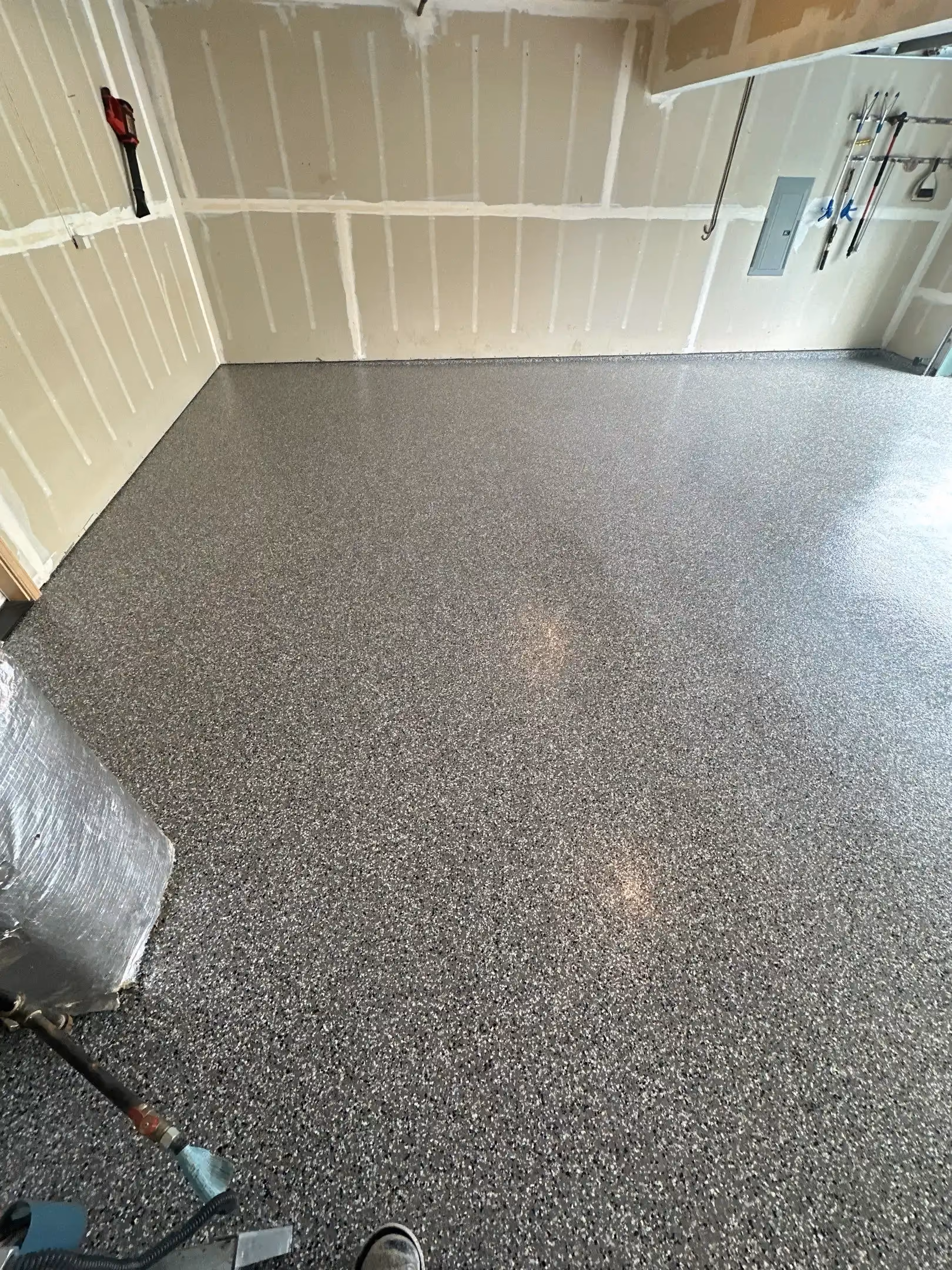 Epoxy Garage Floor Coating Everett Washington by Cascade Concrete Coatings Woodinville Penntek Coating Dealership
