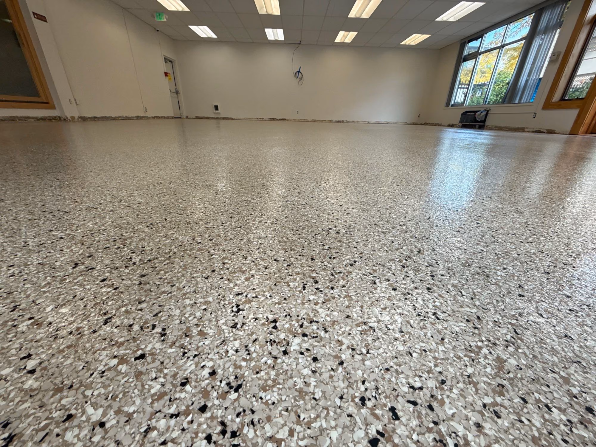 Driftwood Evolution epoxy flake floor by Cascade Concrete Coatings