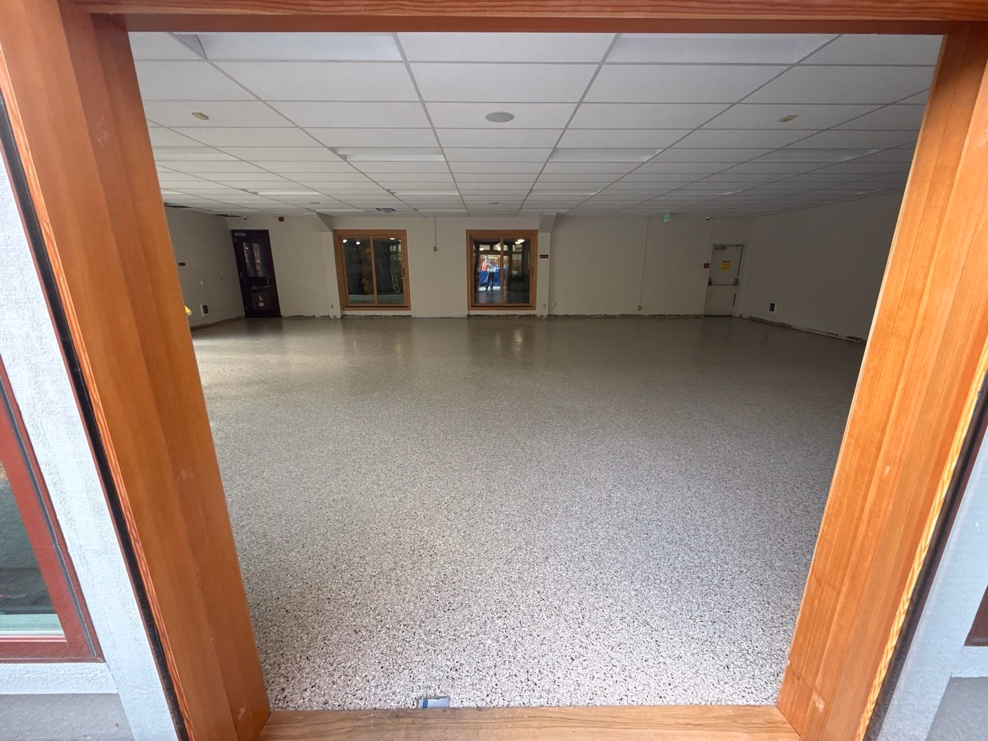 Driftwood Evolution epoxy flake floor by Cascade Concrete Coatings