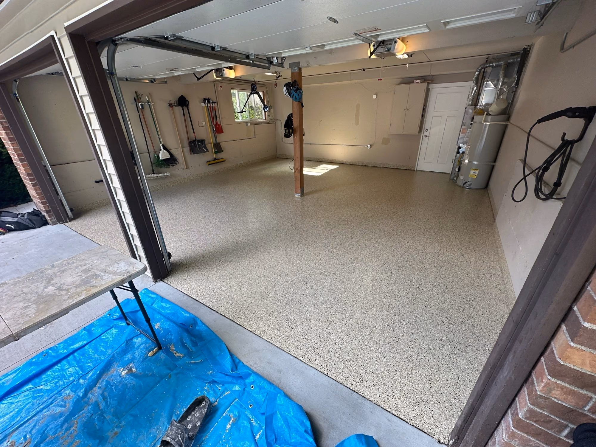 Driftwood Evolution epoxy flake floor by Cascade Concrete Coatings