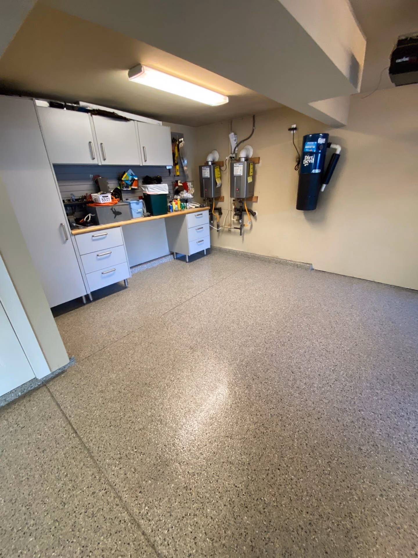 Mediterranean Evolution epoxy flake floor by Cascade Concrete Coatings