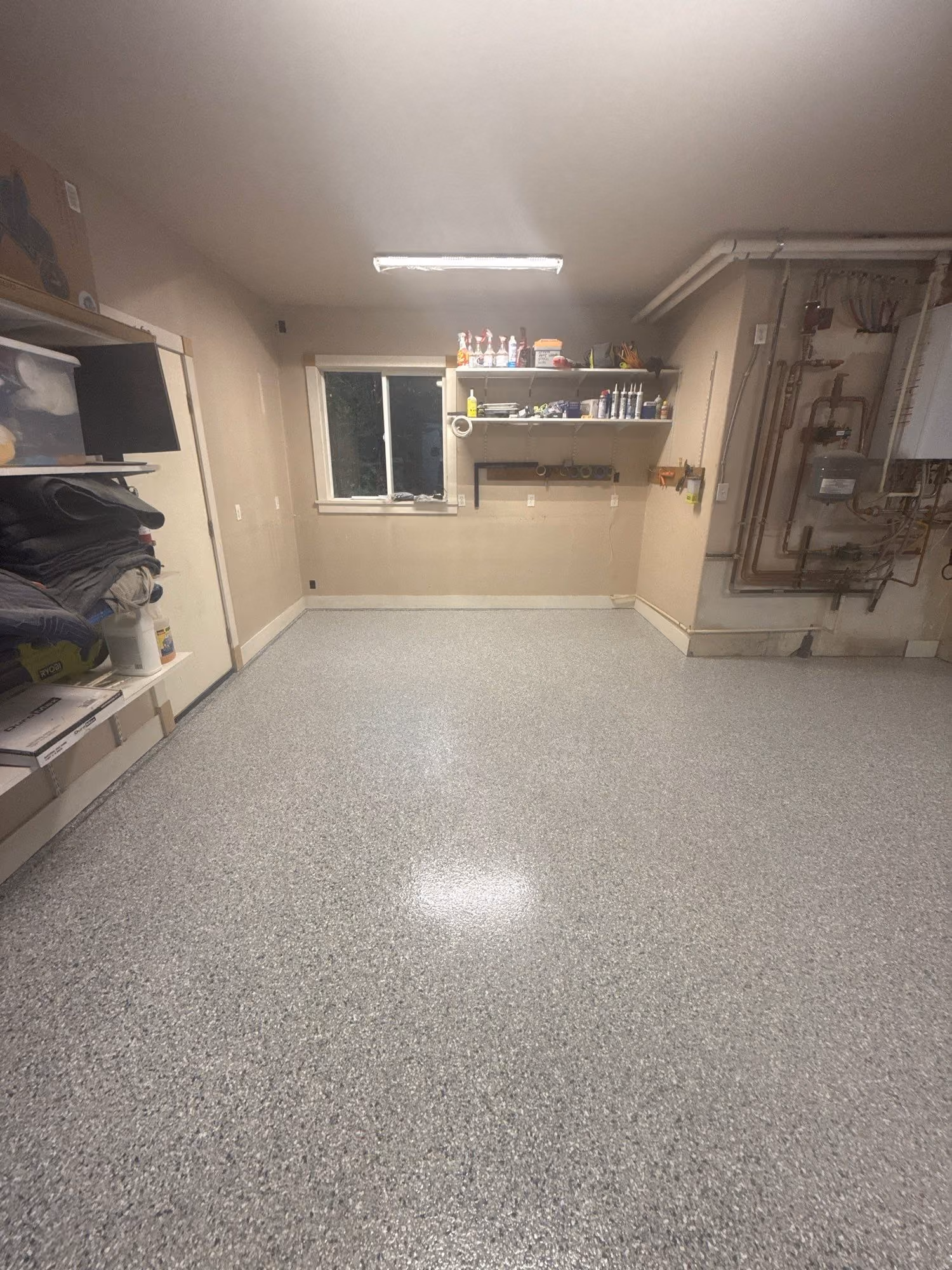 Tidal Wave Evolution epoxy flake floor by Cascade Concrete Coatings