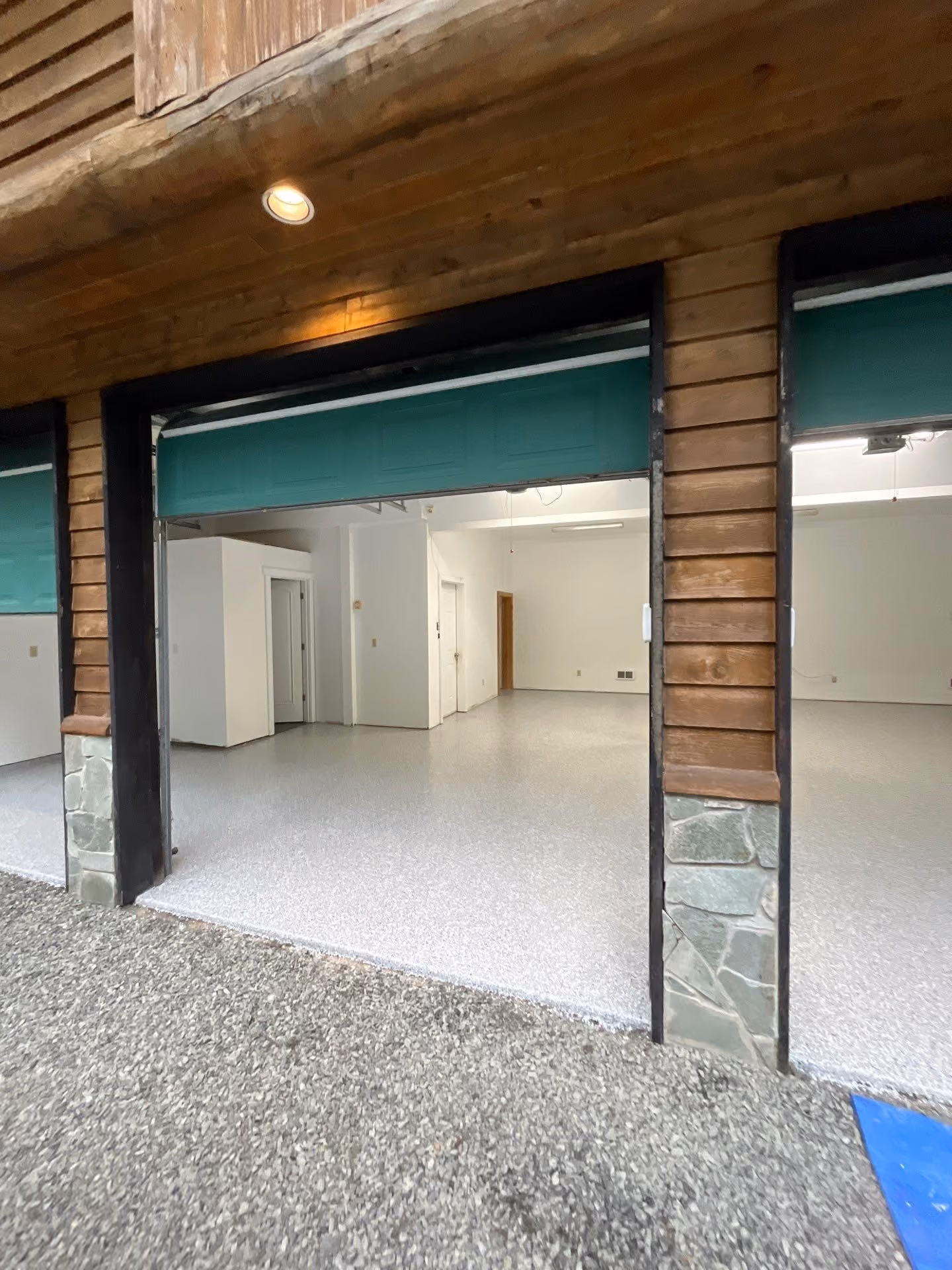Tidal Wave Evolution epoxy flake floor by Cascade Concrete Coatings