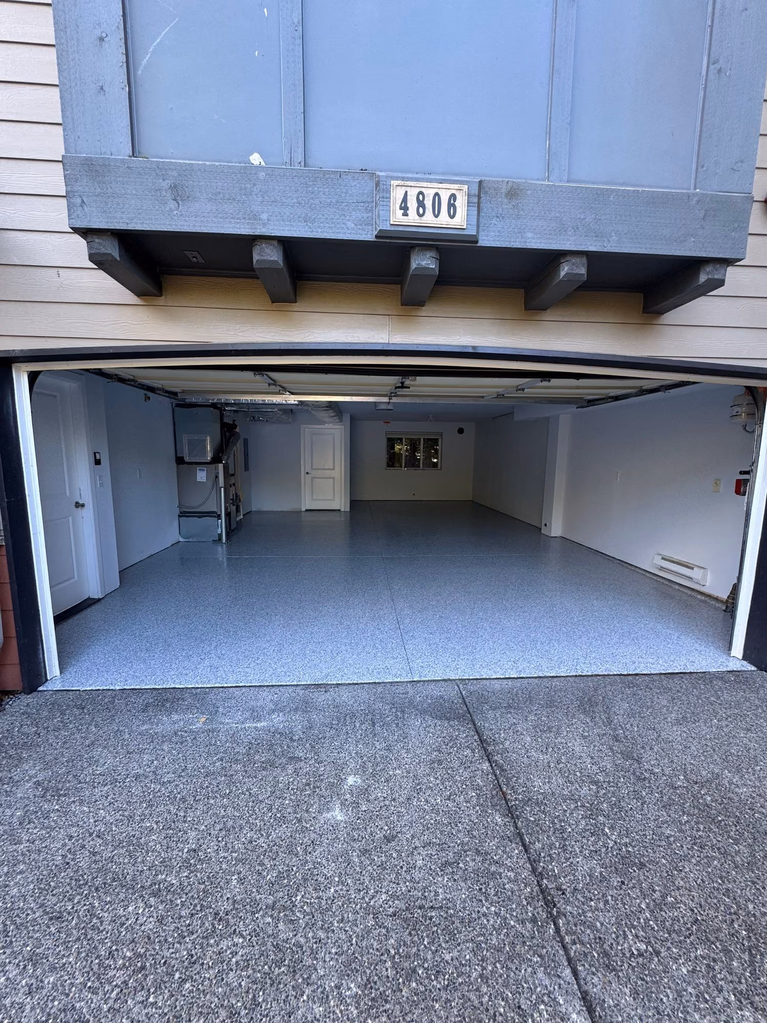 Tidal Wave Evolution epoxy flake floor by Cascade Concrete Coatings