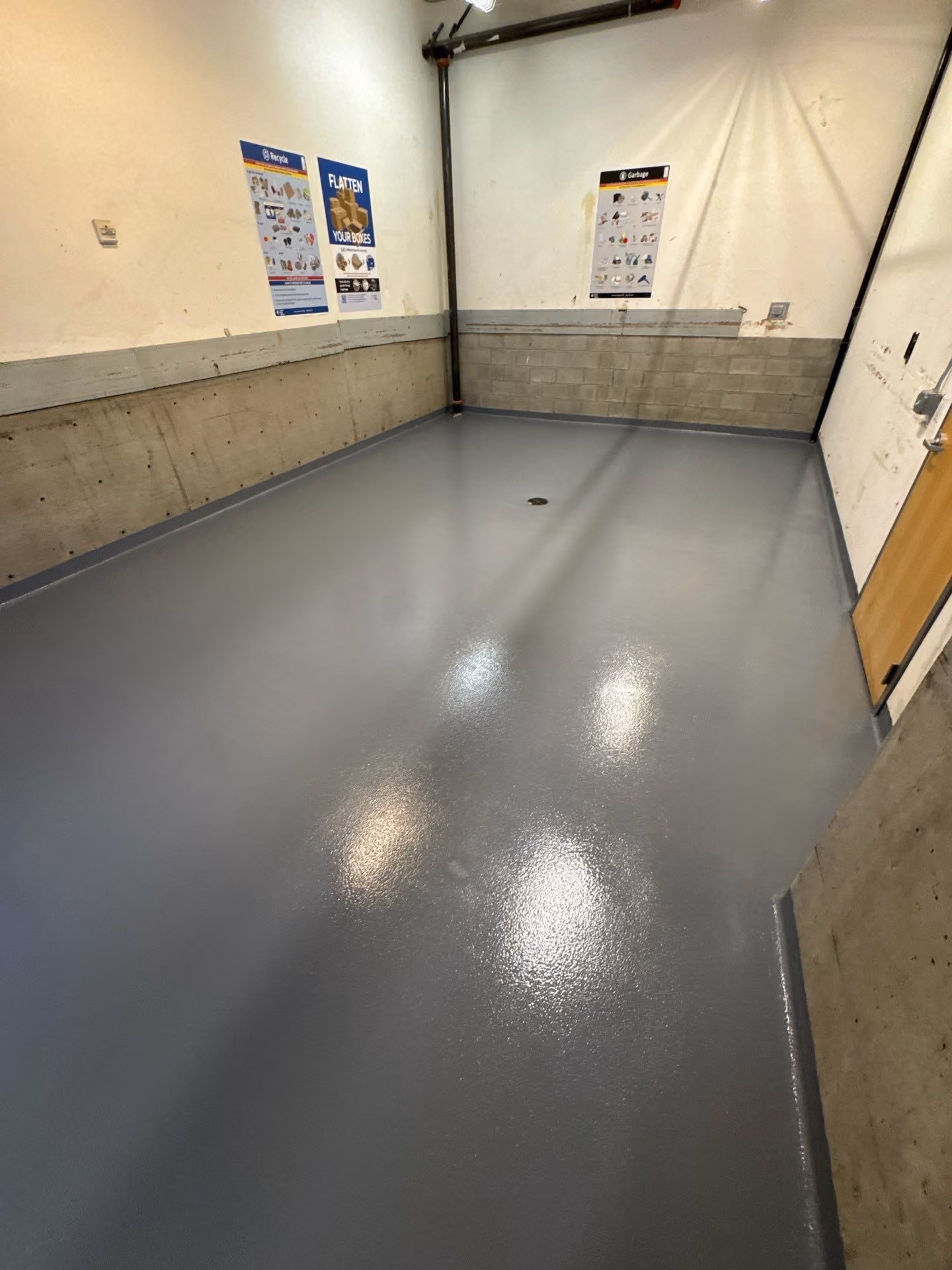 Solid Medium Grey epoxy floor by Cascade Concrete Coatings