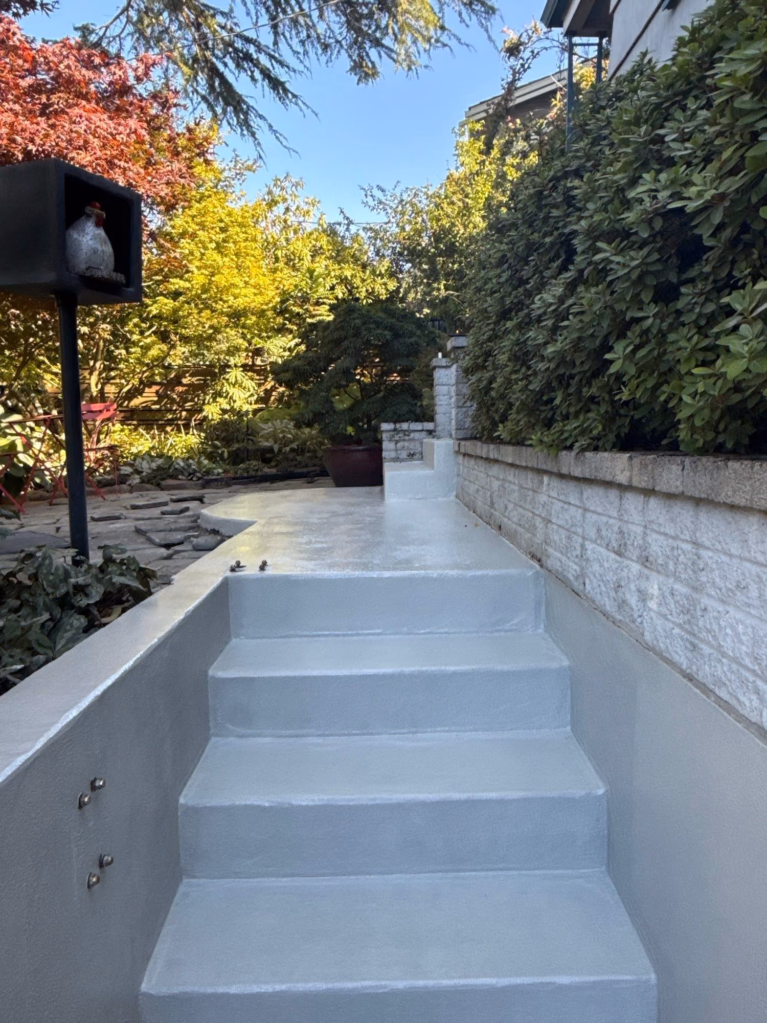 Solid Light Grey epoxy floor by Cascade Concrete Coatings