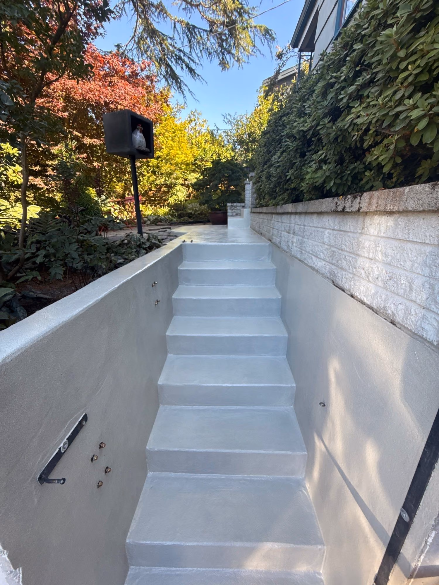 Solid Light Grey epoxy floor by Cascade Concrete Coatings