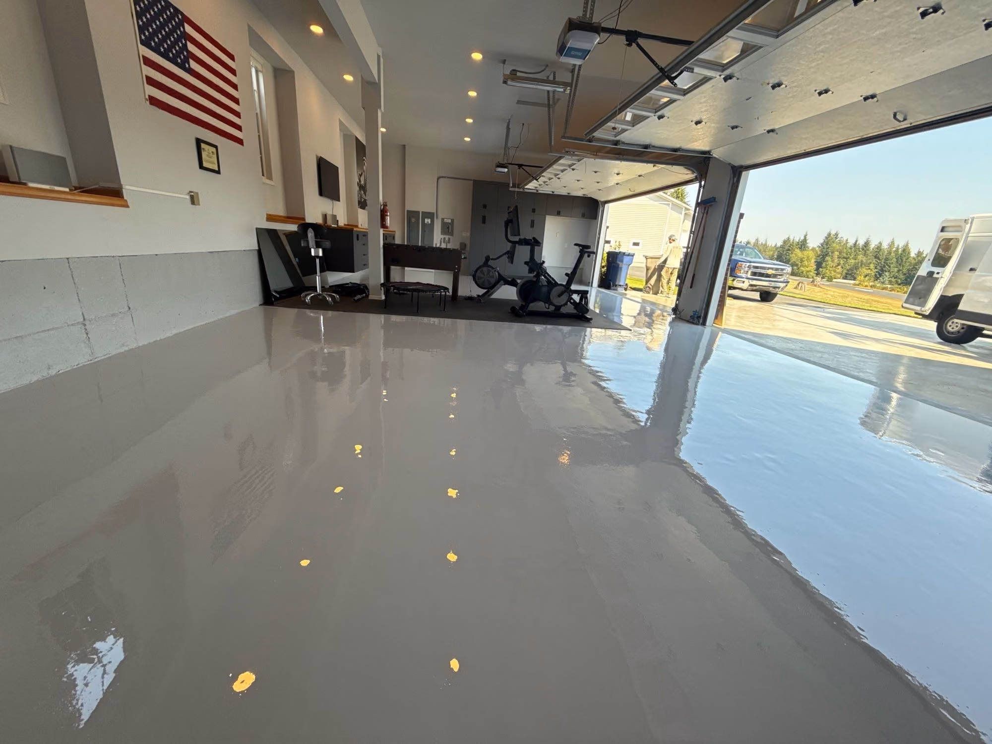 Solid Medium Grey epoxy floor by Cascade Concrete Coatings