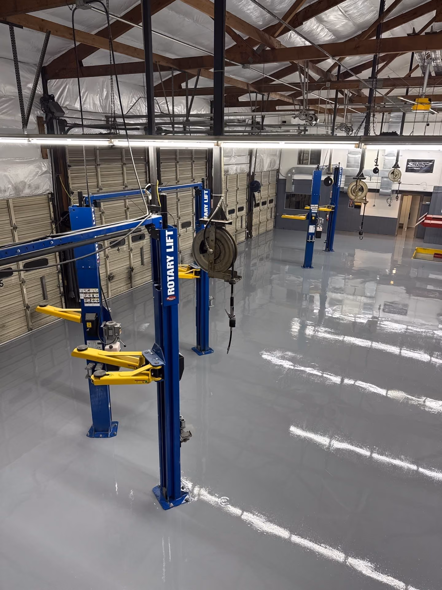 Solid Dark Grey epoxy floor by Cascade Concrete Coatings