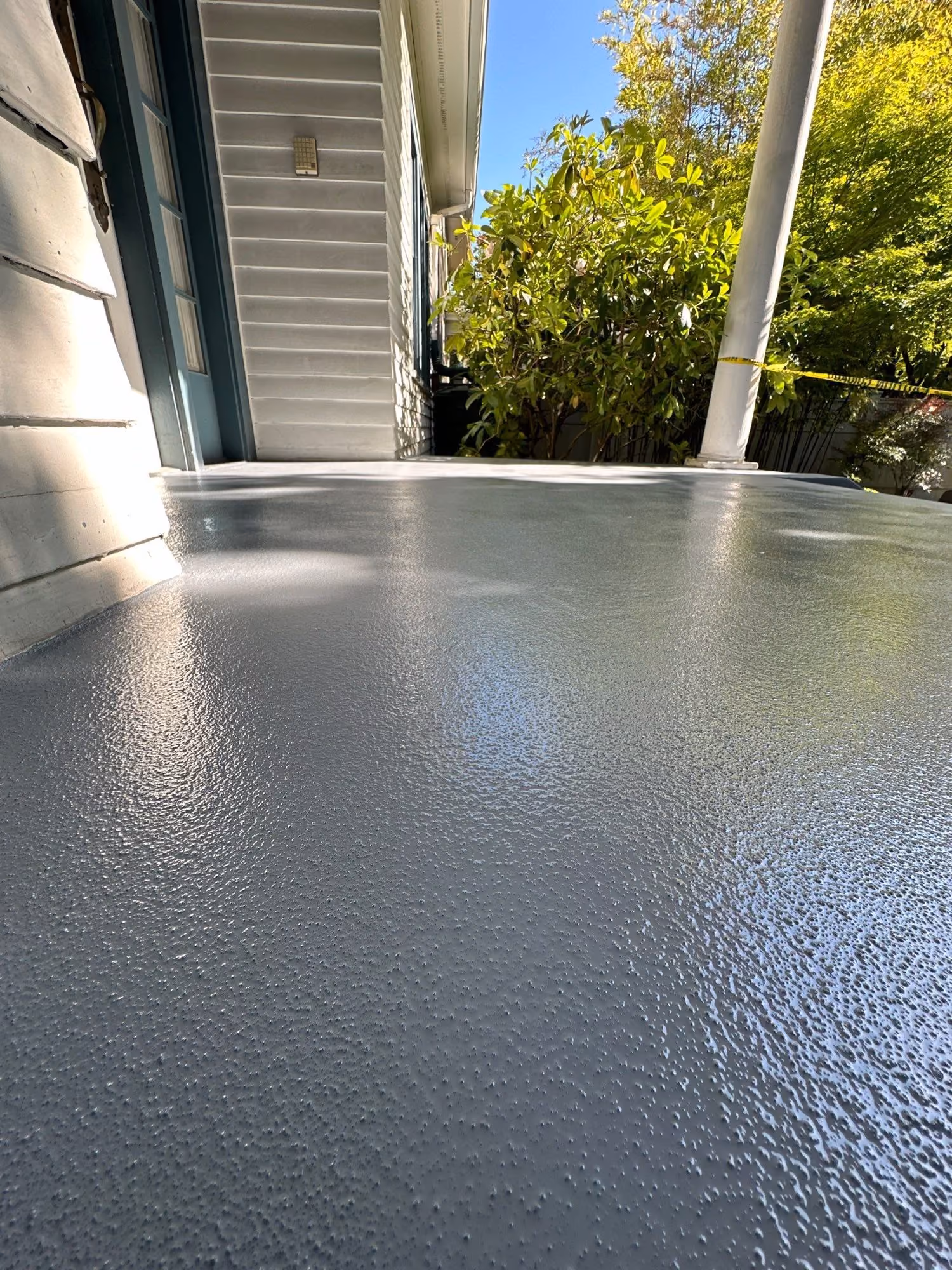 Solid Dark Grey epoxy floor by Cascade Concrete Coatings