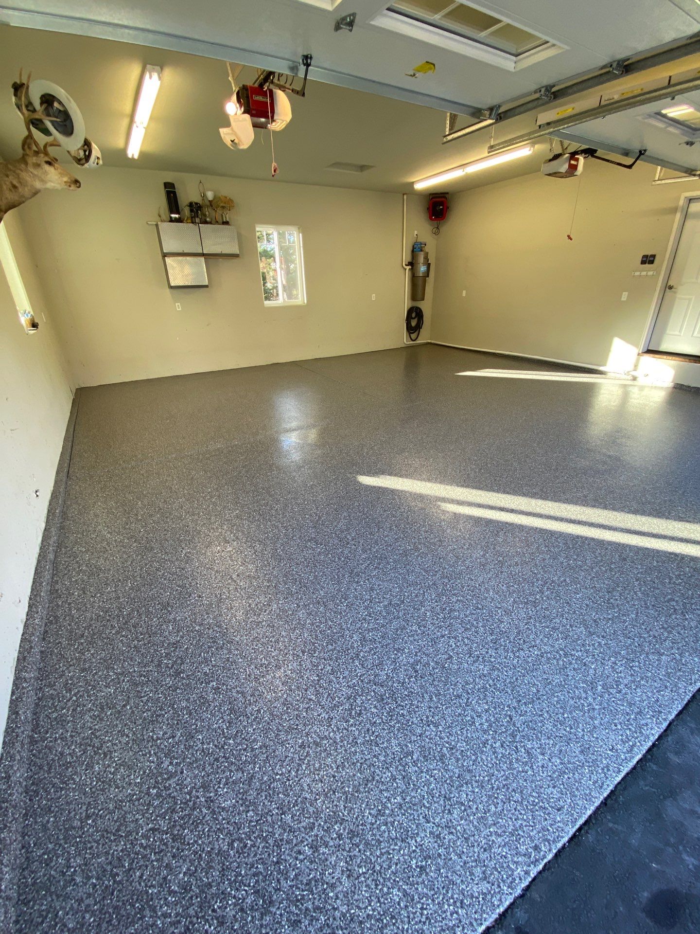 Silver Creek flake polyurea garage floor in a Cle Elum home