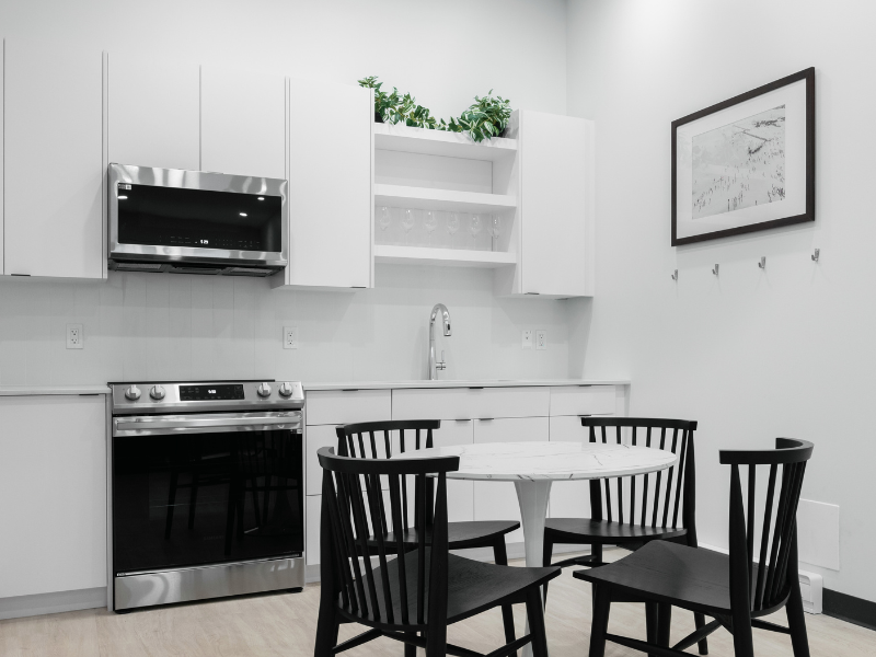 king size bedroom revelstoke