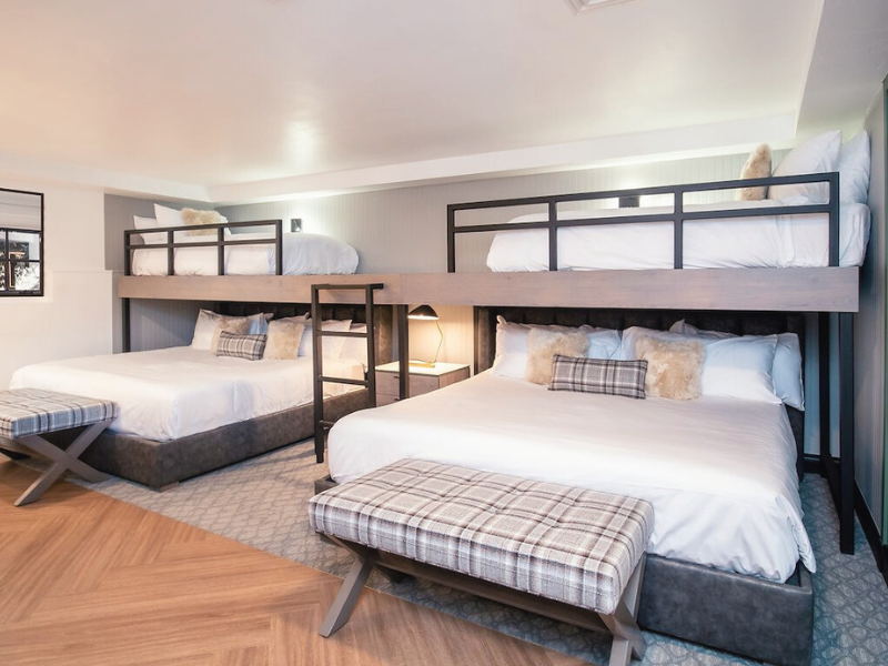 room for 8 in revelstoke hotel