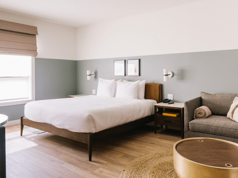 king size bed moab hotel