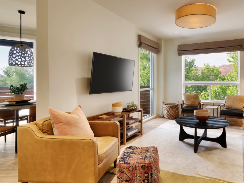 room for 4 in revelstoke