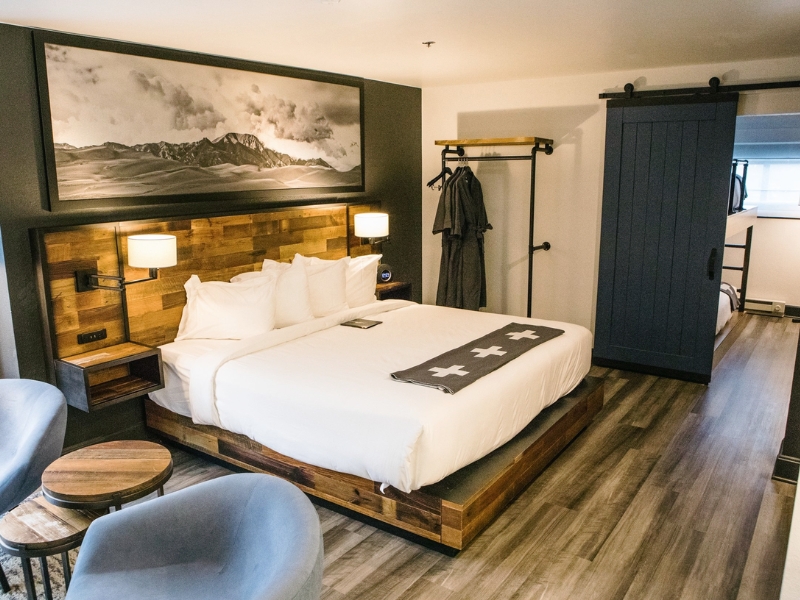 room for 4 breckenridge hotel