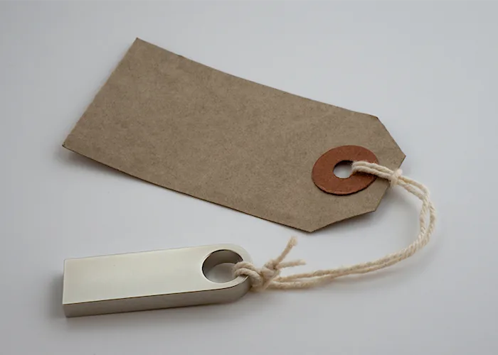 Product label tag for traceability and certification
