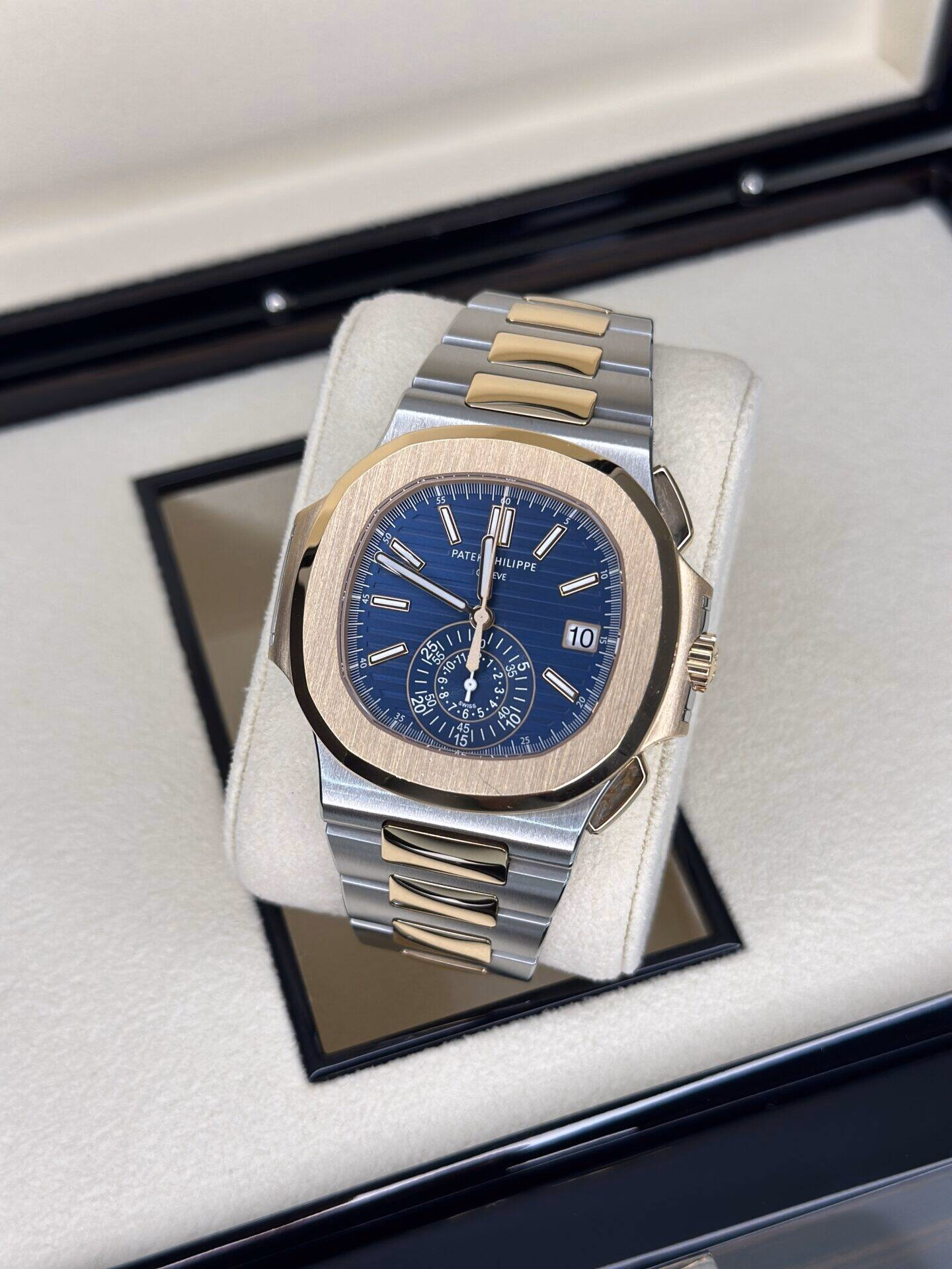 Patek Philippe, Nautilus Chronograph 5980/1AR-001