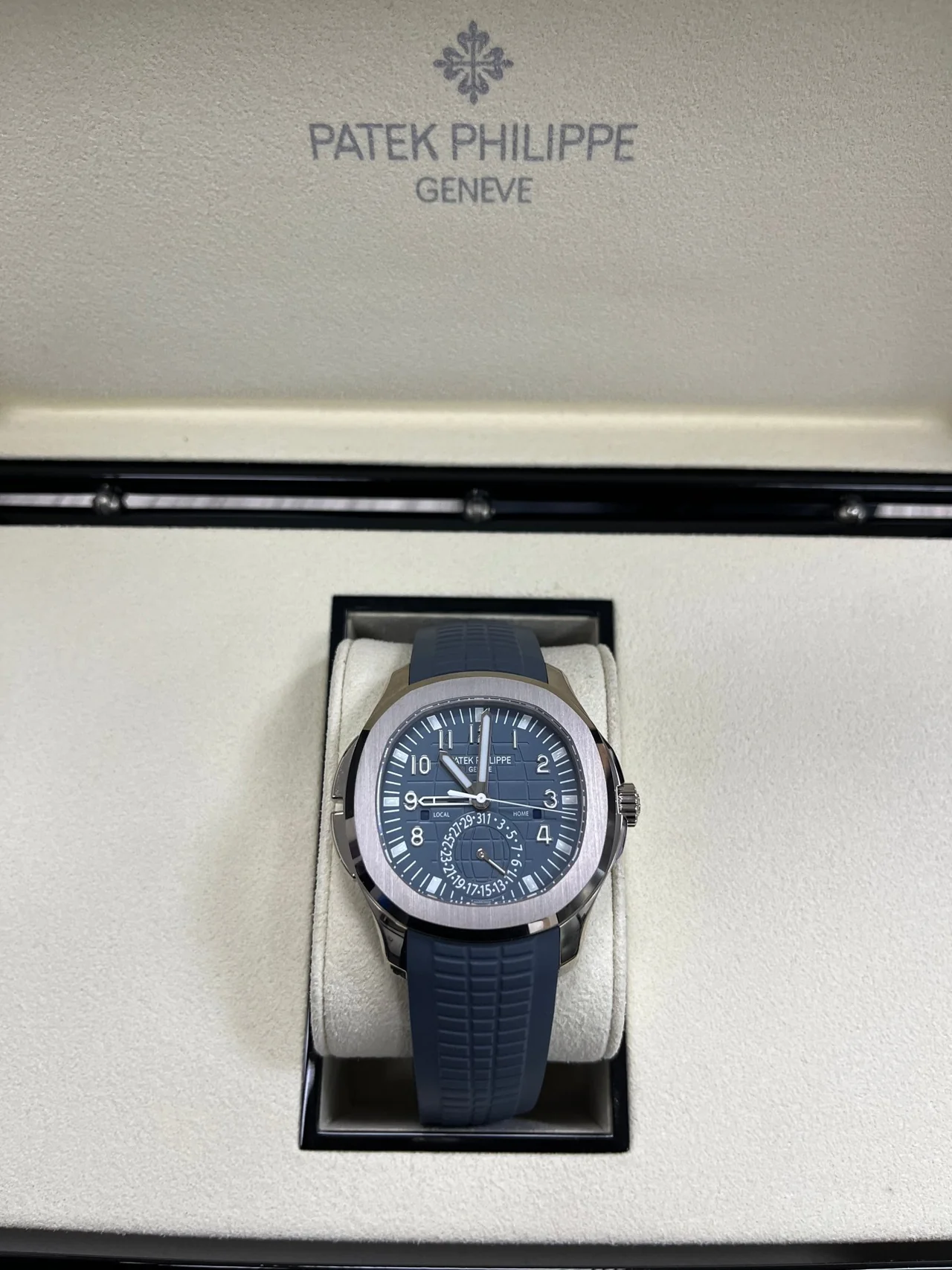 Patek Philippe Aquanaut - Travel Time