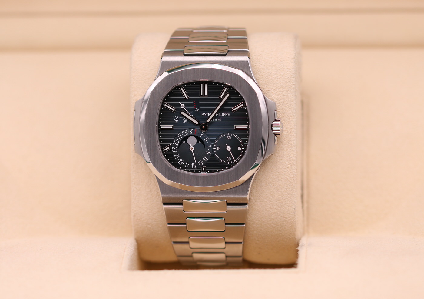 Ref. 5712A-001 – Nautilus Moonphase (2019)