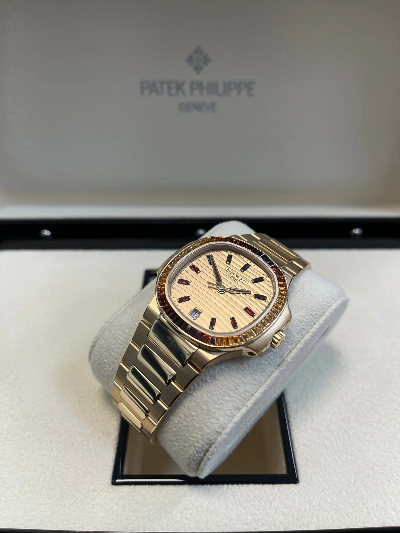 Patek Philippe Nautilus Ladies Automatic - Rose Gold & Spessartite Gems