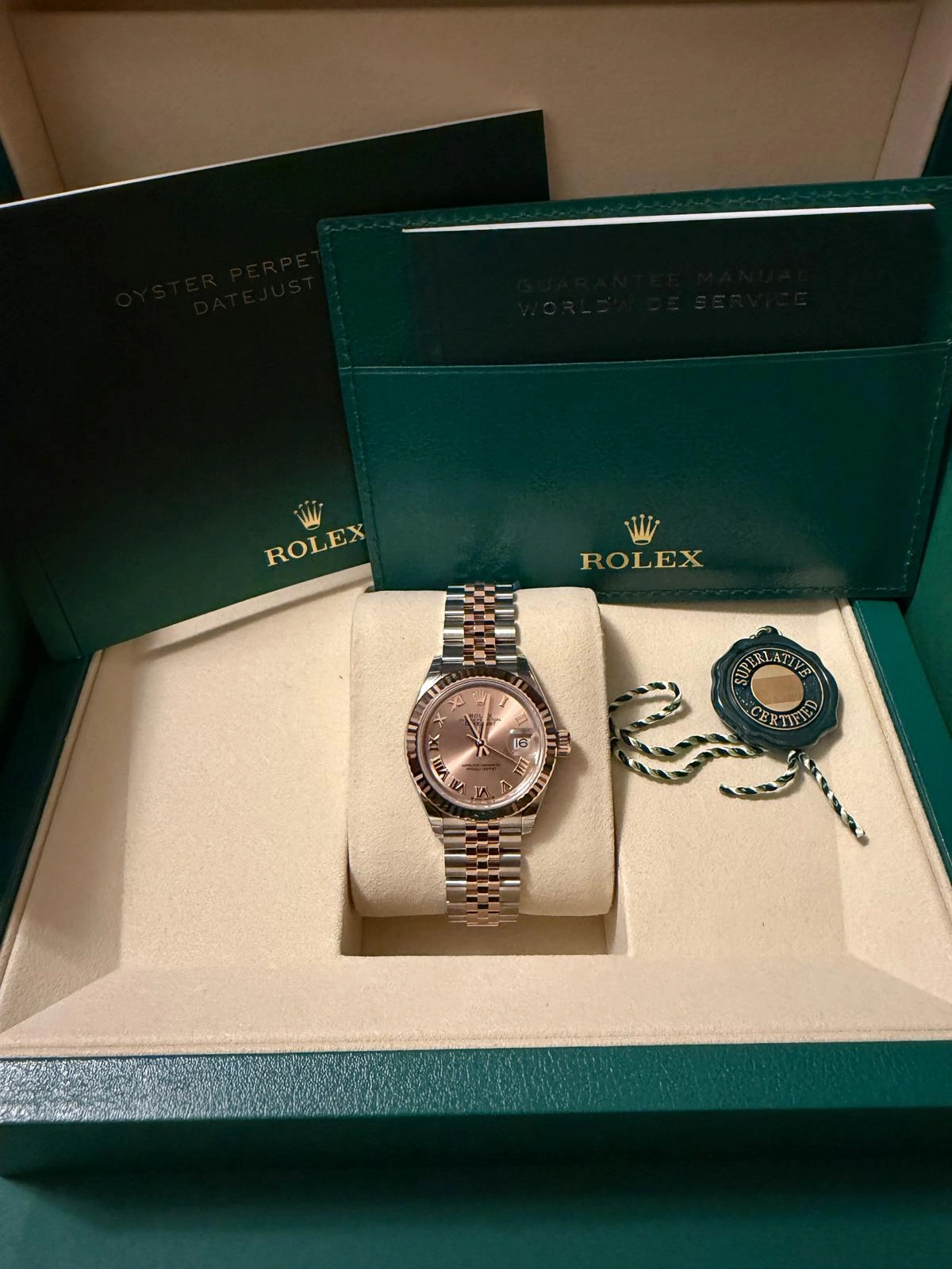 Rolex Lady-Datejust 28 - Everose Rolesor & Rose Dial