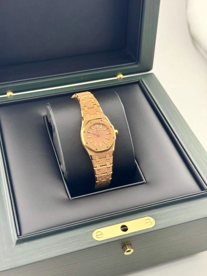 Audemars Piguet Royal Oak Mini Frosted Gold Quartz, Ref. 67630OR.GG.1312OR.01 - Pink Gold Dial