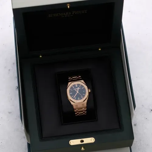 Audemars Piguet Royal Oak Selfwinding, Ref. 77451OR.ZZ.1361OR.04 - Blue Dial
