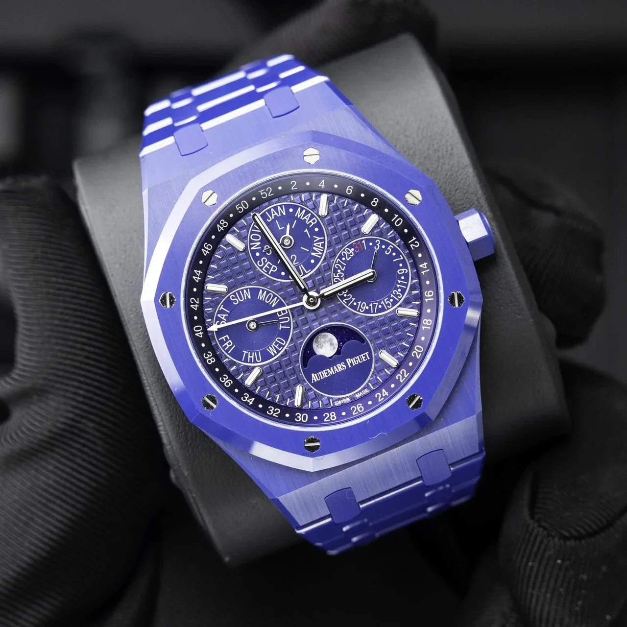 Audemars Piguet Royal Oak Perpetual Calendar, Ref. 26579CS.OO.1225CS.01 - Blue Ceramic
