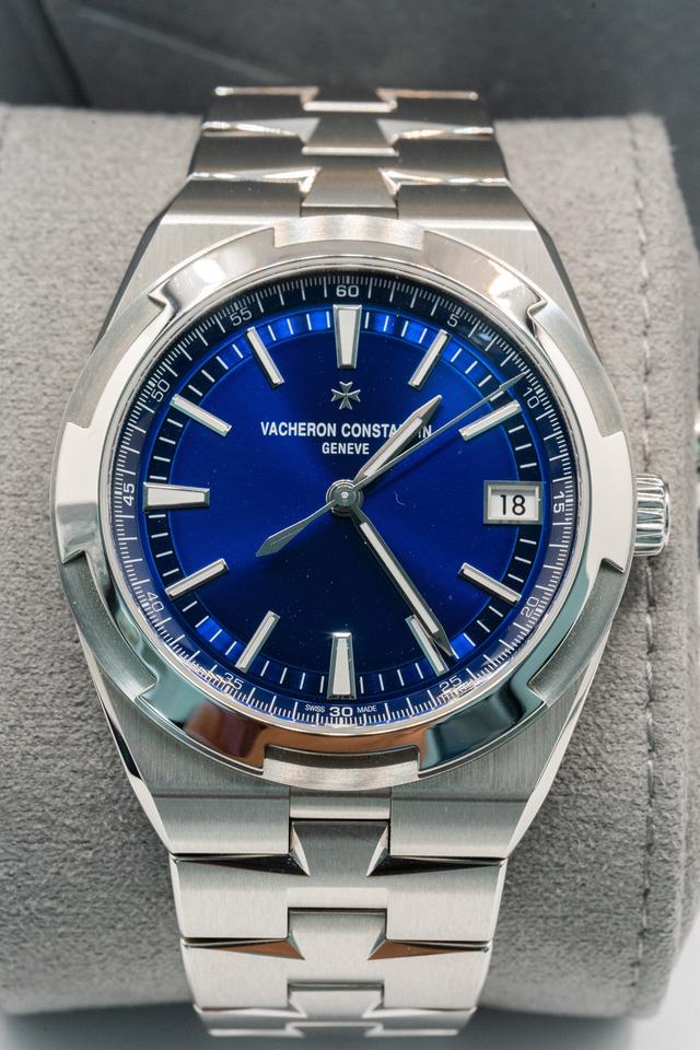 Vacheron Constantin Overseas Self-Winding 41mm Steel Blue Dial, Ref. 4520V/210A-B128