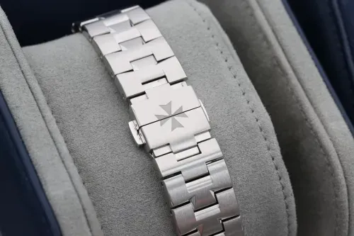 Vacheron Constantin Overseas 4520V/210A-B128 Blue