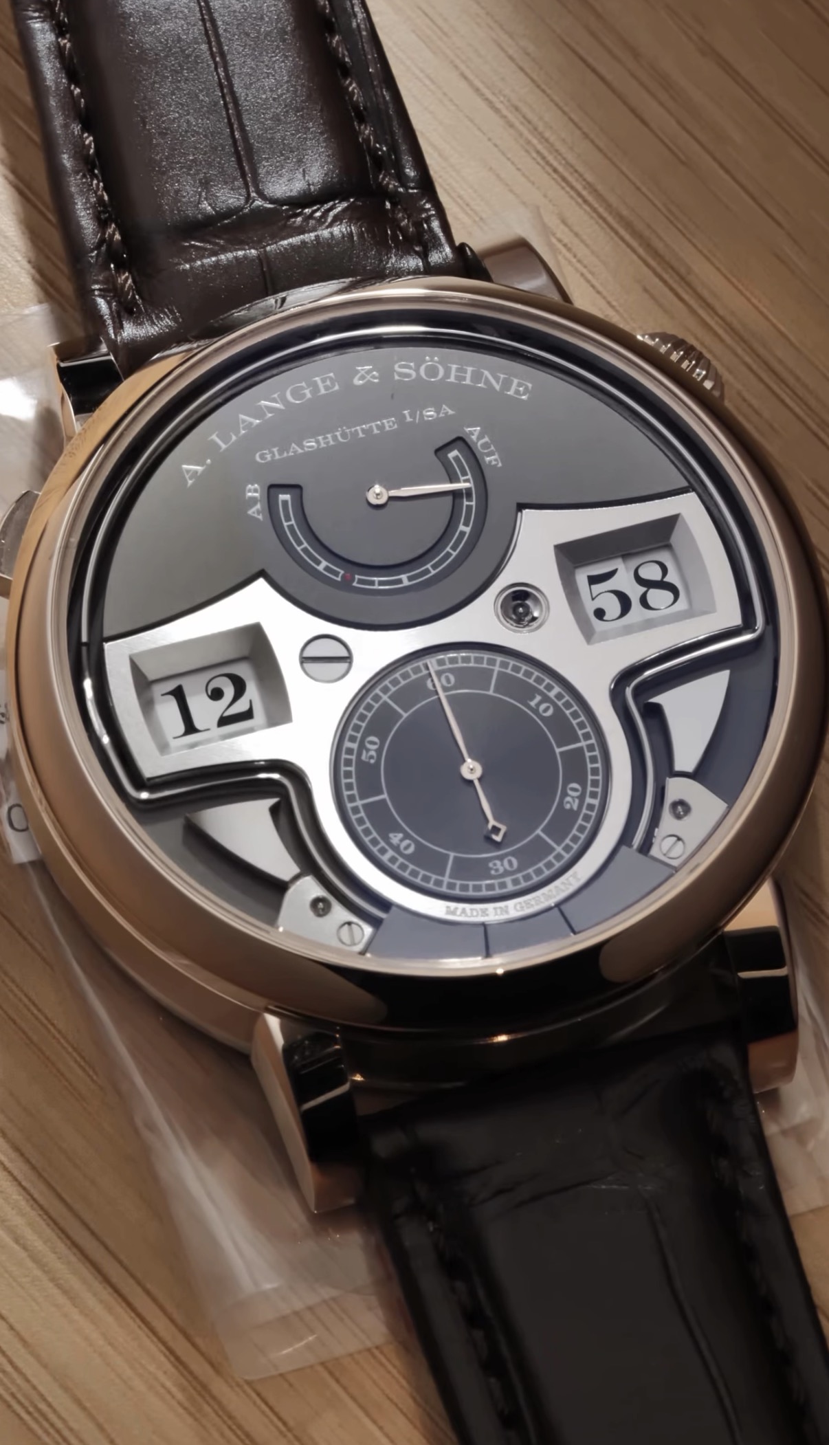 A. Lange & Söhne Zeitwerk Minute Repeater Honeygold