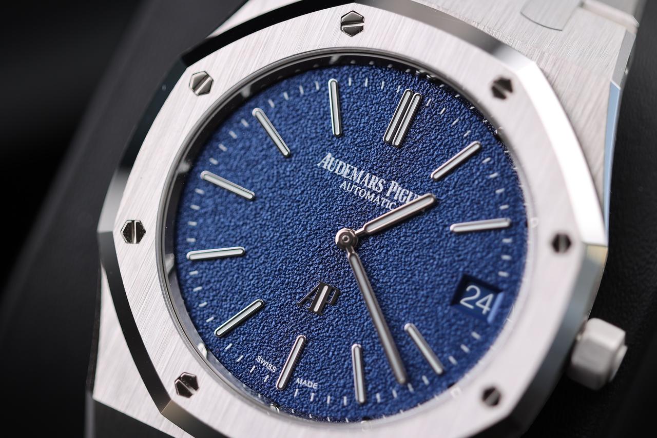 AP Royal Oak Jumbo 16202BC White Gold Blue Dial
