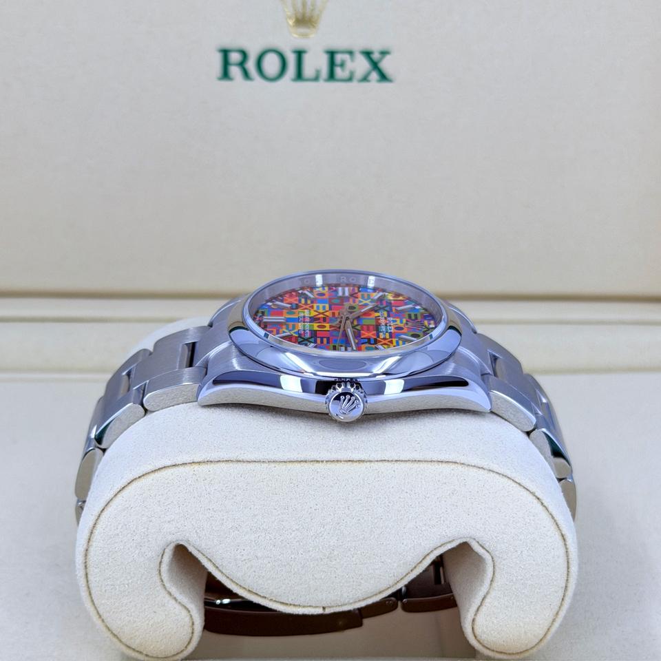 Rolex Oyster Perpetual 36 126000 Jubilee Motif Dial