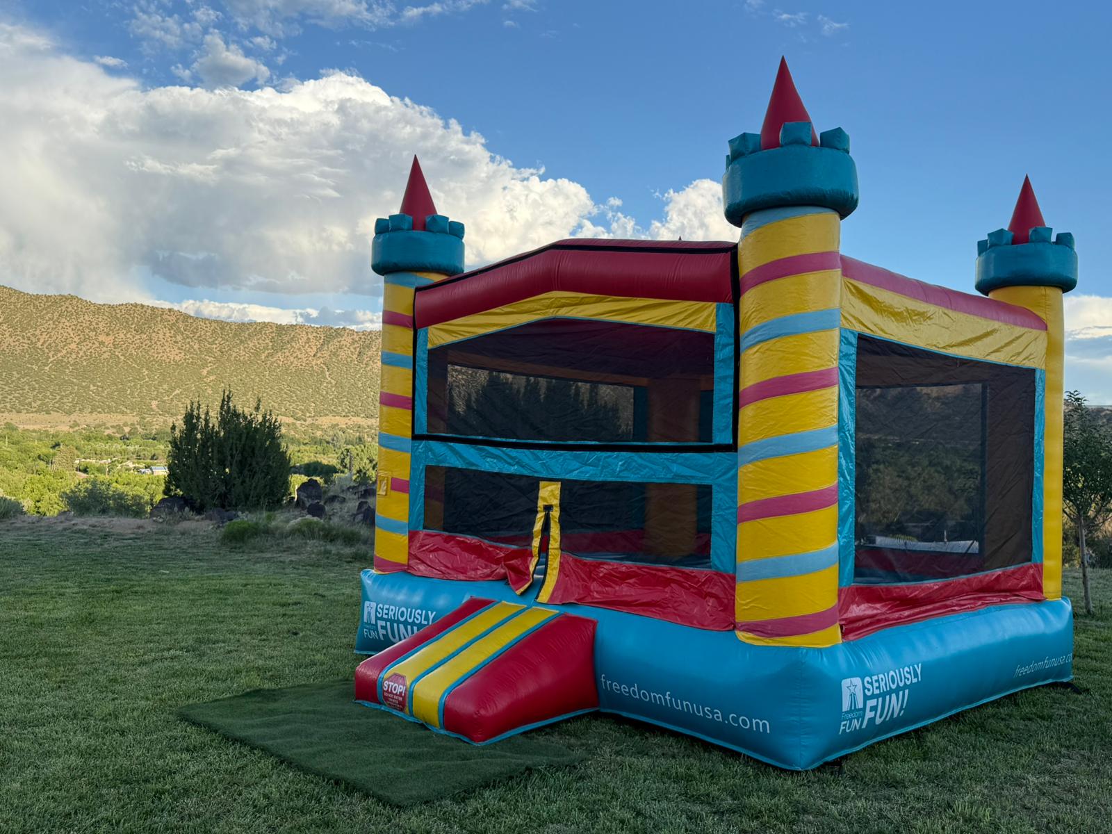 Freedom Fun USA is your one stop shop for bounce house rentals. Perfect for a bounce house birthday party or school event.