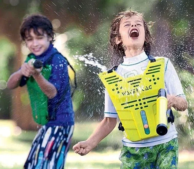 We deliver water tag parties.