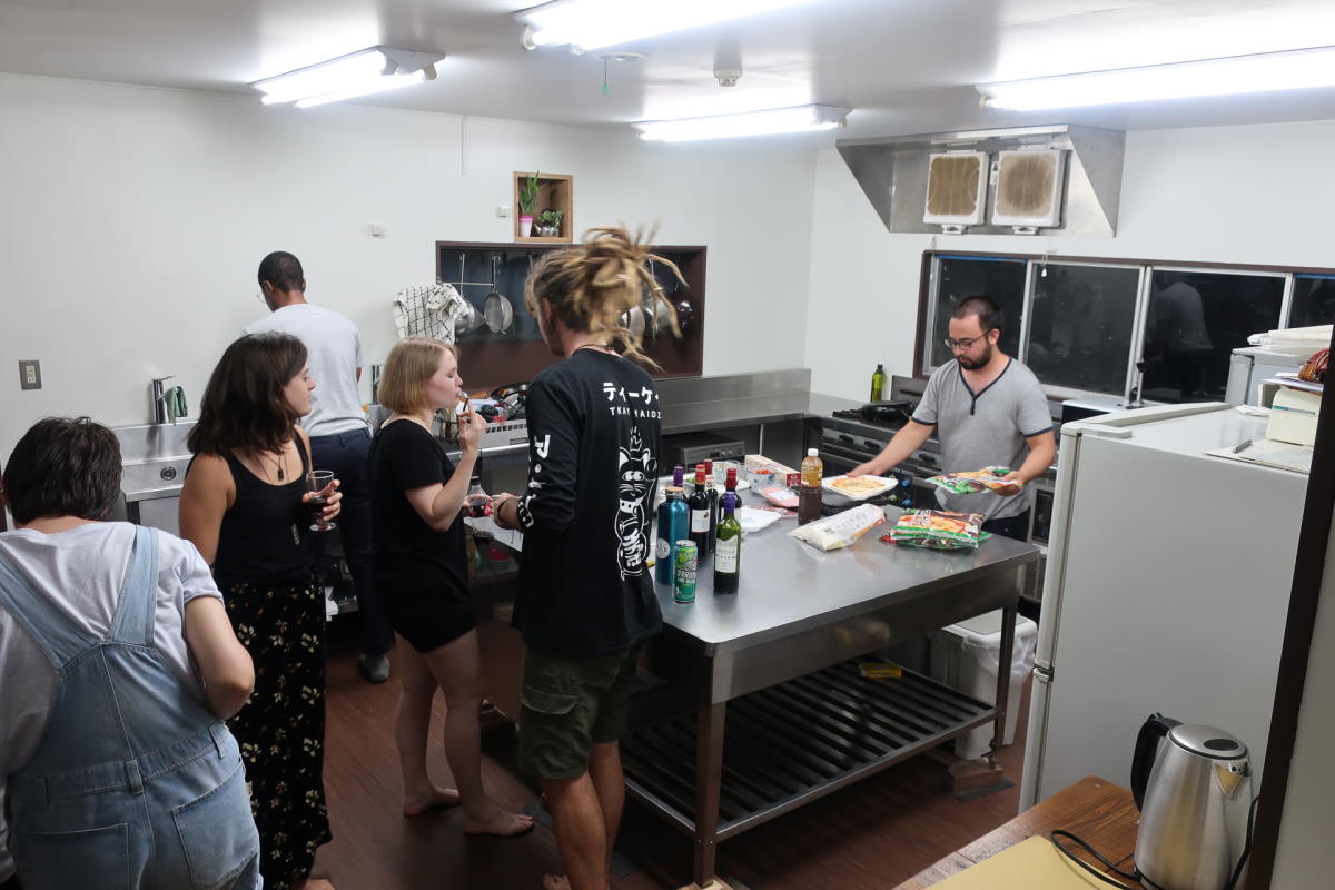 Pizza night in the Starfall kitchen