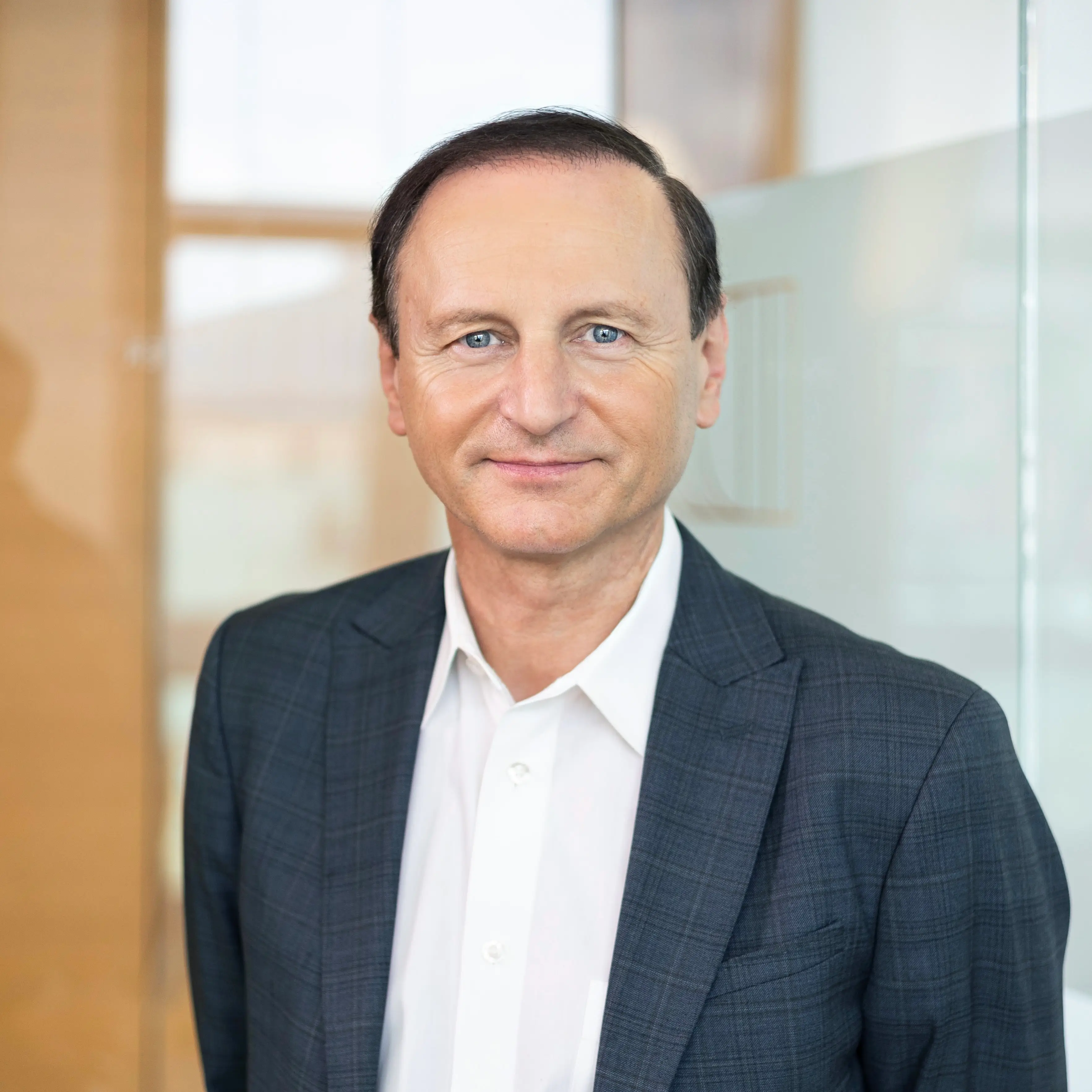 Dr. Edgar M. W. Kirchmann