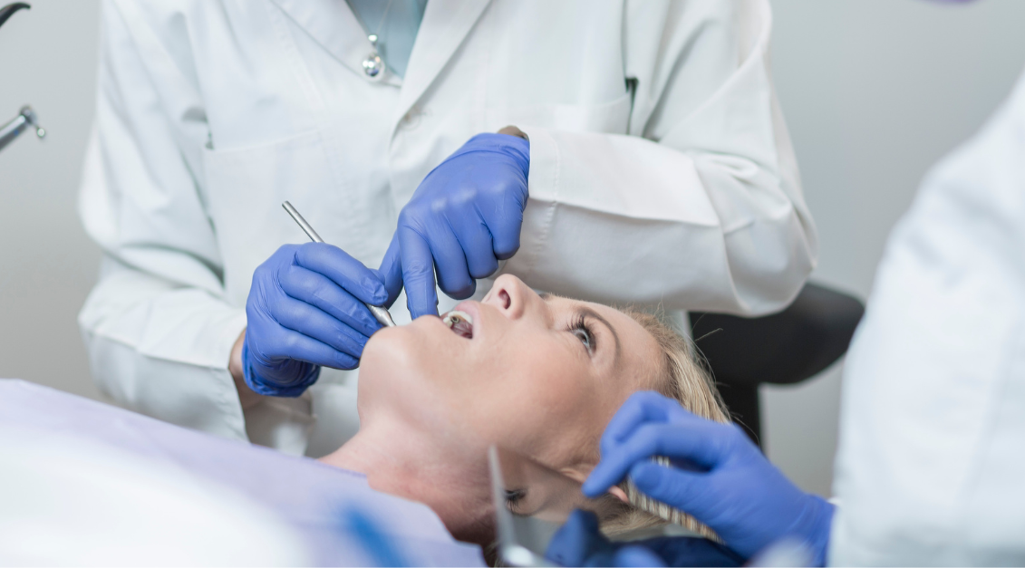 Consejos de viaje para trabajo dental: cómo proteger tu salud bucal