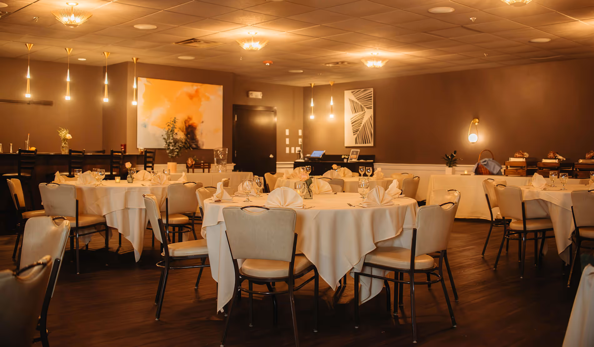 elegant food hall ready for dinner - function space concept