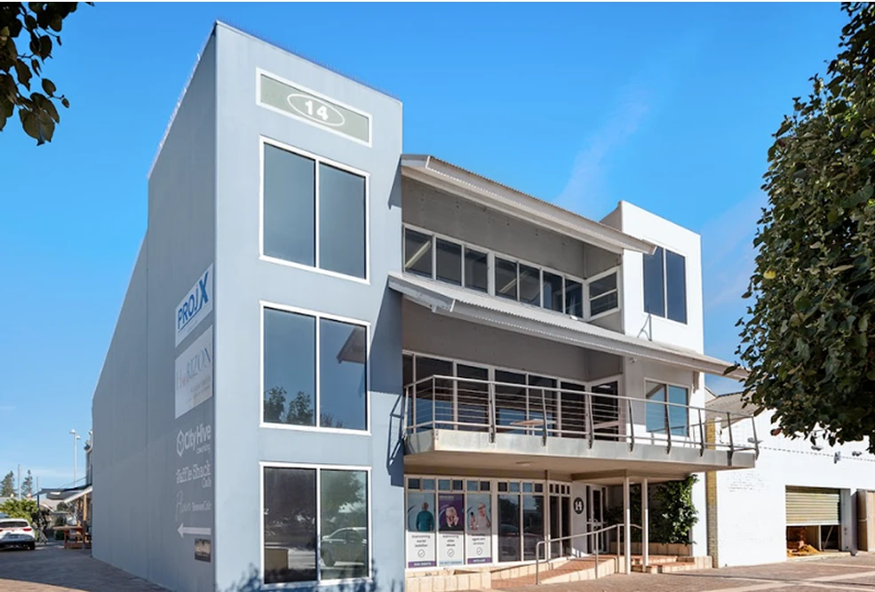 Three-level mixed use building