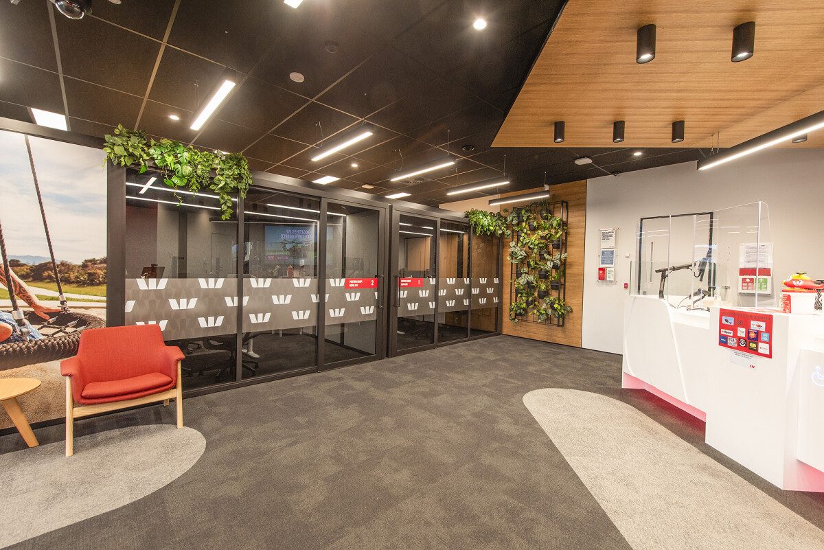 Meeting rooms and customer lounge