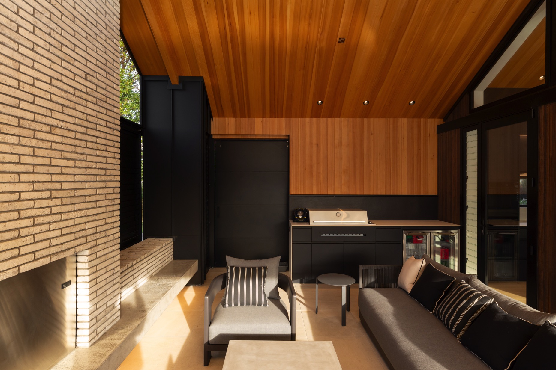 Exterior Kitchen & BBQ area