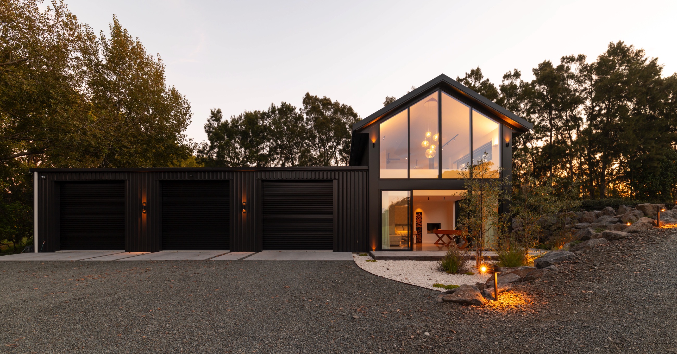 Modern architectural shed 
