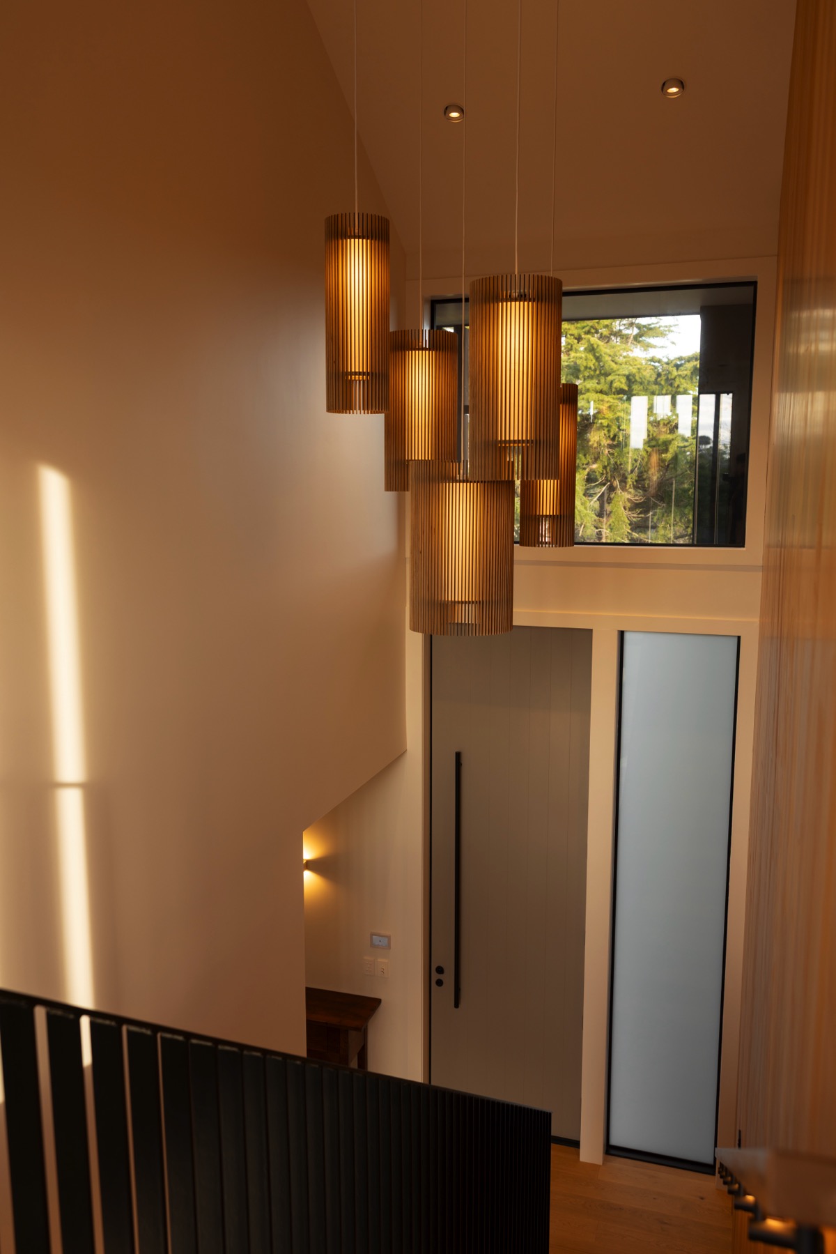 Modern open plan kitchen and dinning area