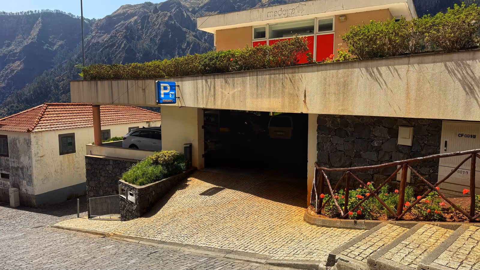 Parking Curral das Freiras